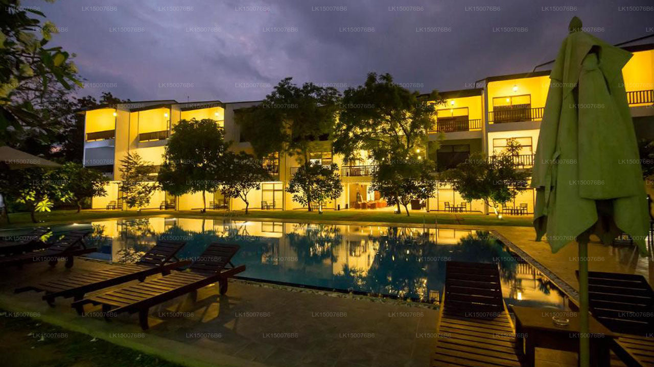 The Grand Tamarind Lake, Kataragama