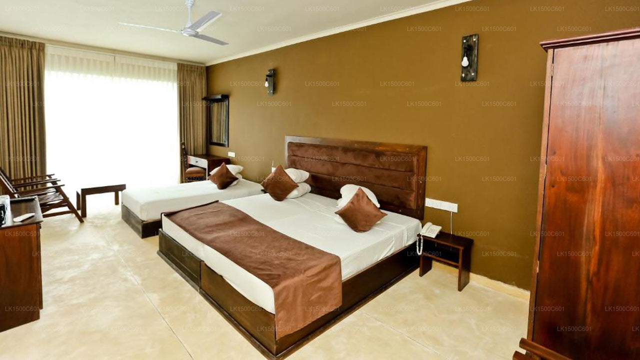 Golden Star Beach Hotel, Negombo