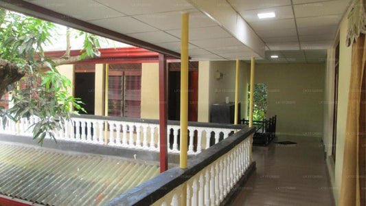 Hôtel Surasa, Kurunegala