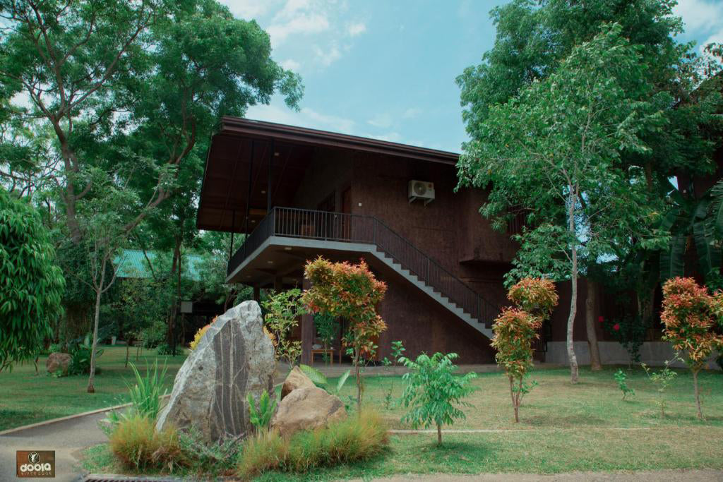 Bord de la rivière Doola, Udawalawe