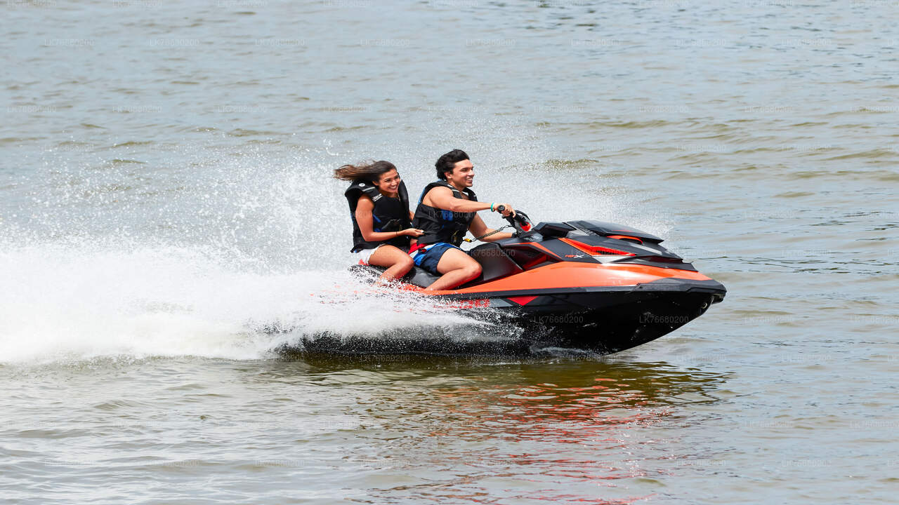 Aventure en jet boat depuis le lac de Bolgoda