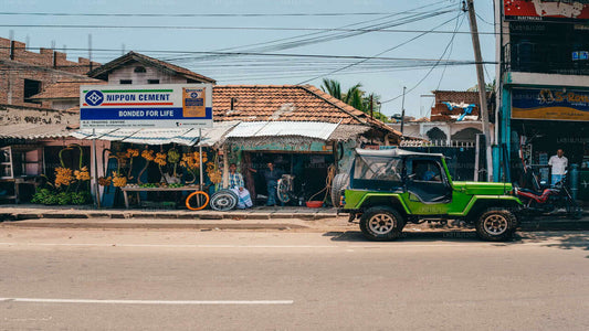 Visite de la ville de Colombo en Jeep Land Rover série 1 au départ du port de Colombo