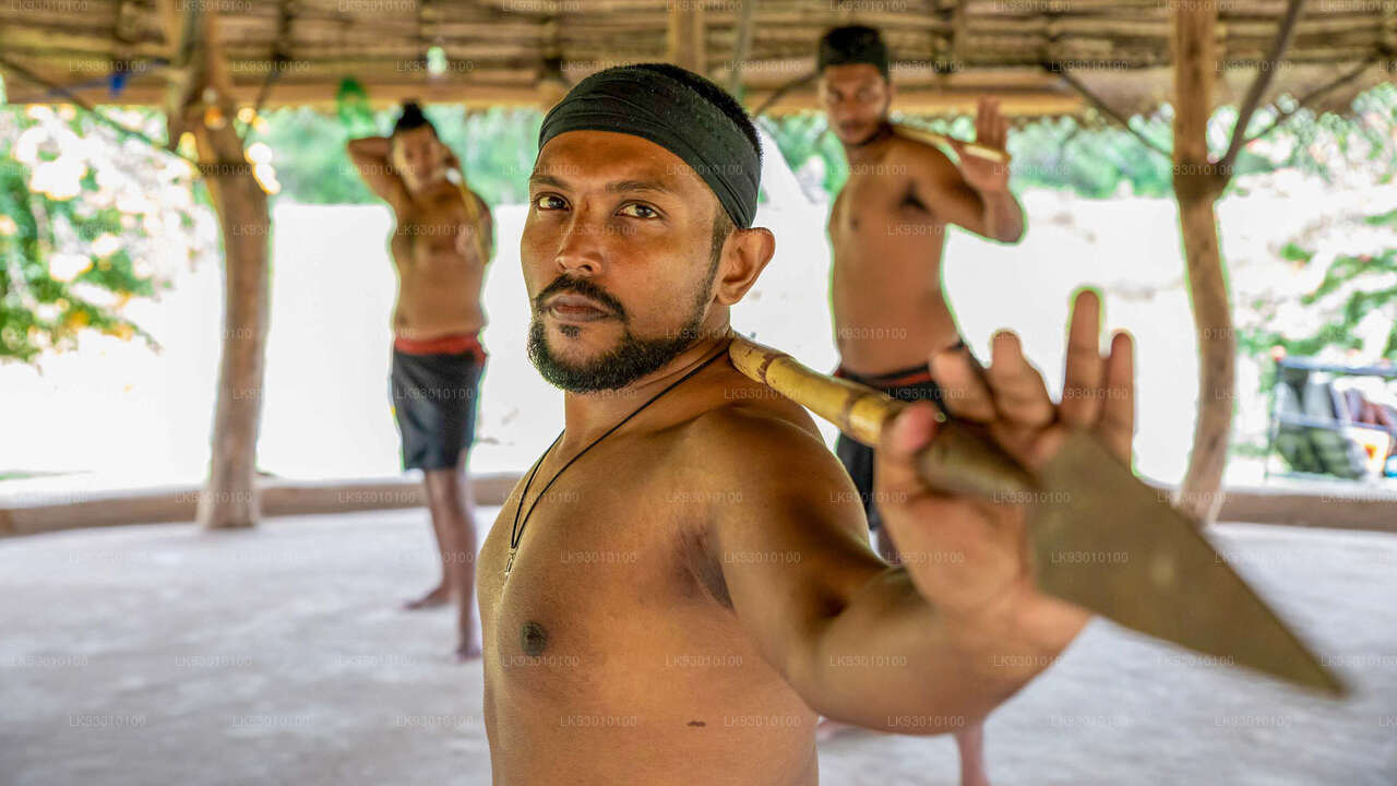 Spectacle d'arts martiaux d'Angampora au départ de Colombo