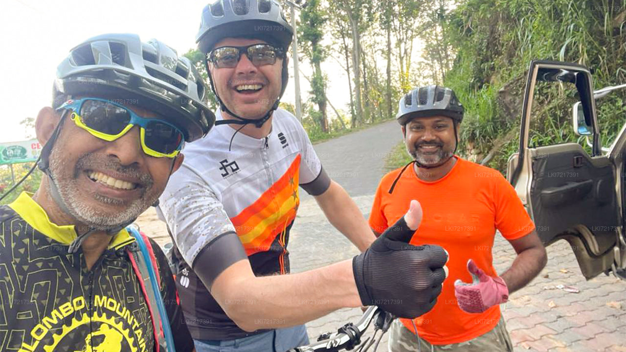 Excursion à vélo dans les hautes terres de Nuwara Eliya au départ de Kandy
